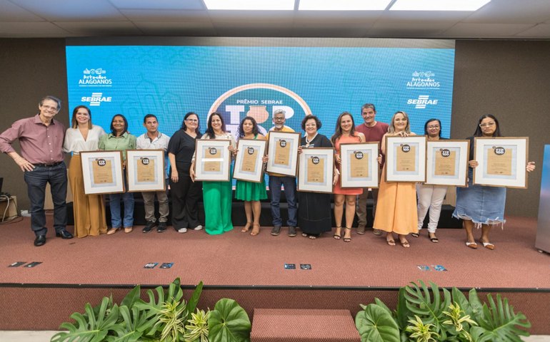Artesãos e unidades produtivas de Alagoas participantes do Prêmio Sebrae TOP 100 de Artesanato recebem homenagem