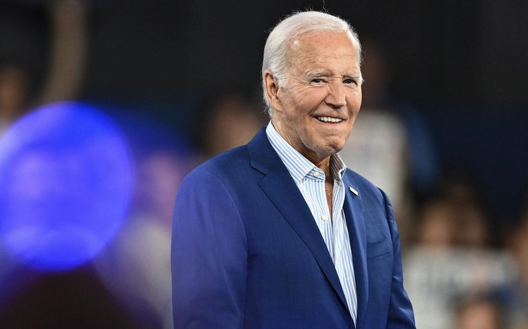 Biden deve perdoar US$ 4,65 bilhões da dívida da Ucrânia antes de Trump tomar posse, diz mídia