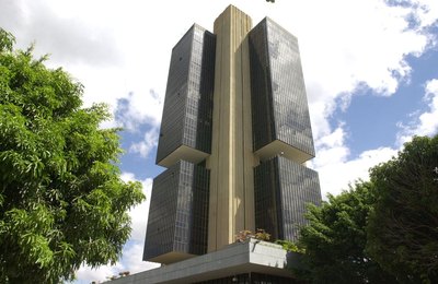 BC leiloou US$ 12,25 bilhões das reservas para segurar dólar 