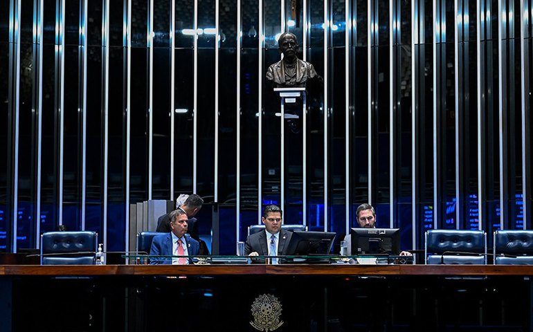 Após aprovação na Câmara, Senado analisará fim da escala 6x1