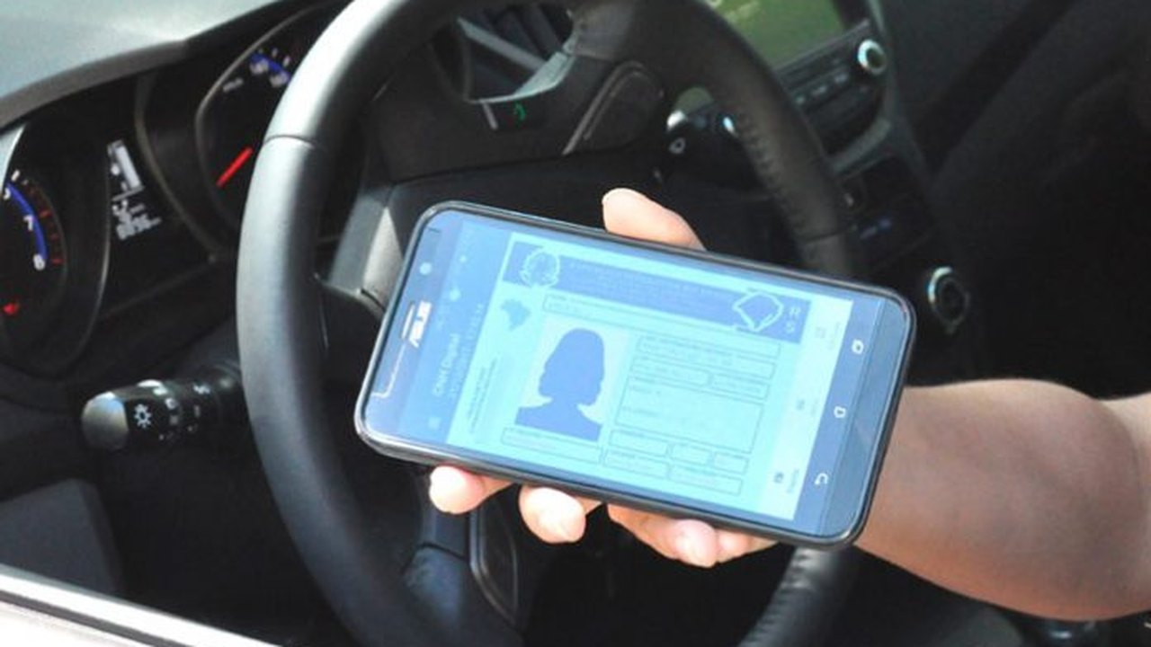 Detran/AL faz alerta sobre aplicativos falsos referentes à CNH digital