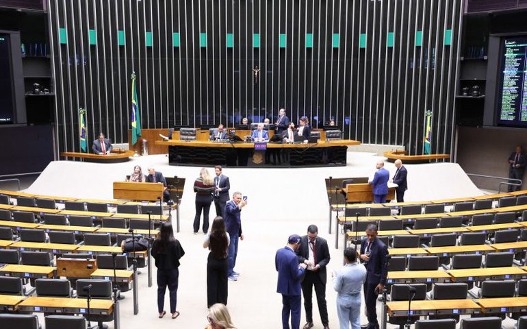Câmara aprova PEC que amplia imunidade tributária para entidades religiosas