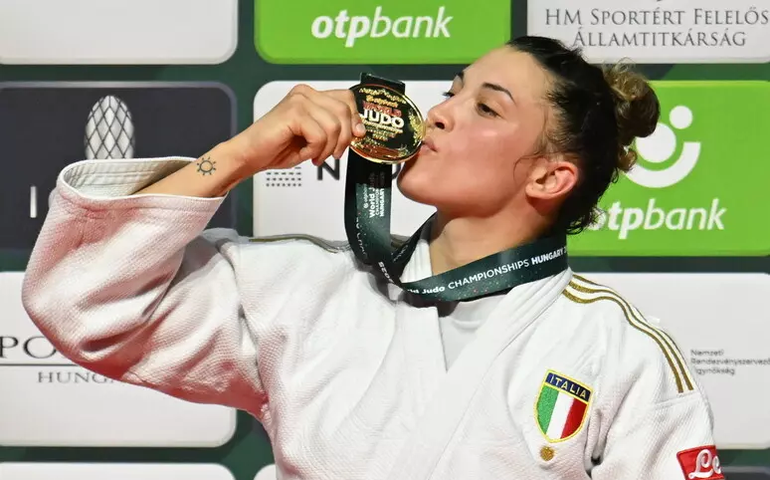 Campeã olímpica, Bellandi fatura ouro no Mundial de judô