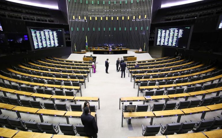 Câmara aprova reintegração do Brasil ao órgão global de exposições internacionais