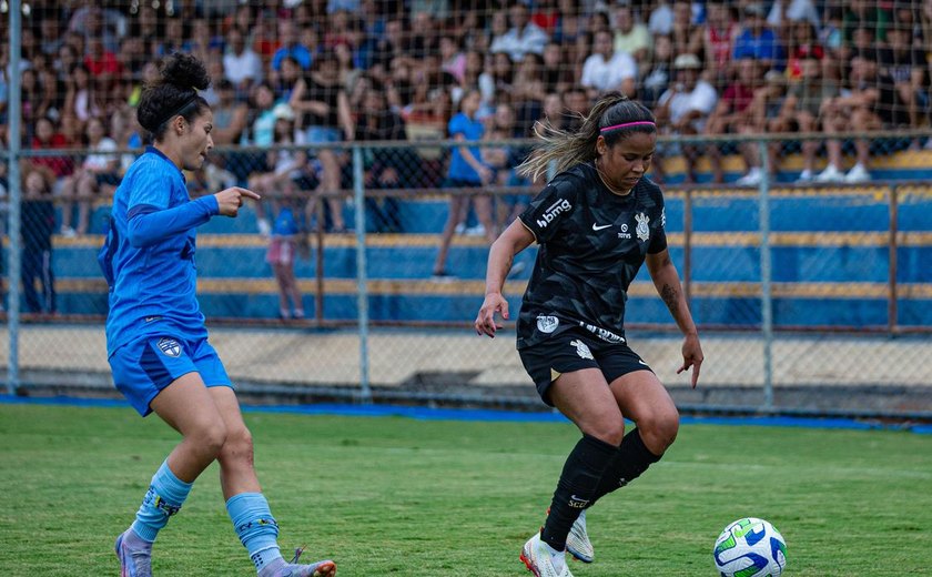 Corinthians empata e permanece na liderança do Brasileiro Feminino