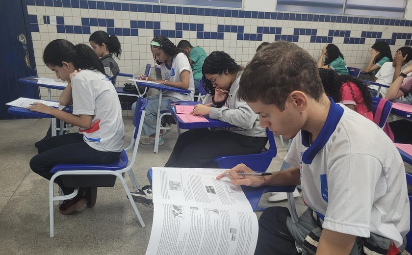 Mais de 12 mil estudantes da Rede Estadual fazem as provas da Olimpíada Brasileira de Física das Escolas Públicas