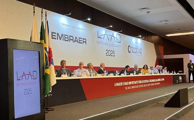 Laad traz 'os mais modernos produtos de defesa fabricados no Brasil', diz Múcio