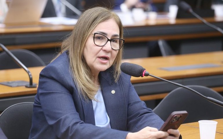 Comissão aprova projeto que inclui supervisores das secretarias de Educação em regras de aposentadoria especial