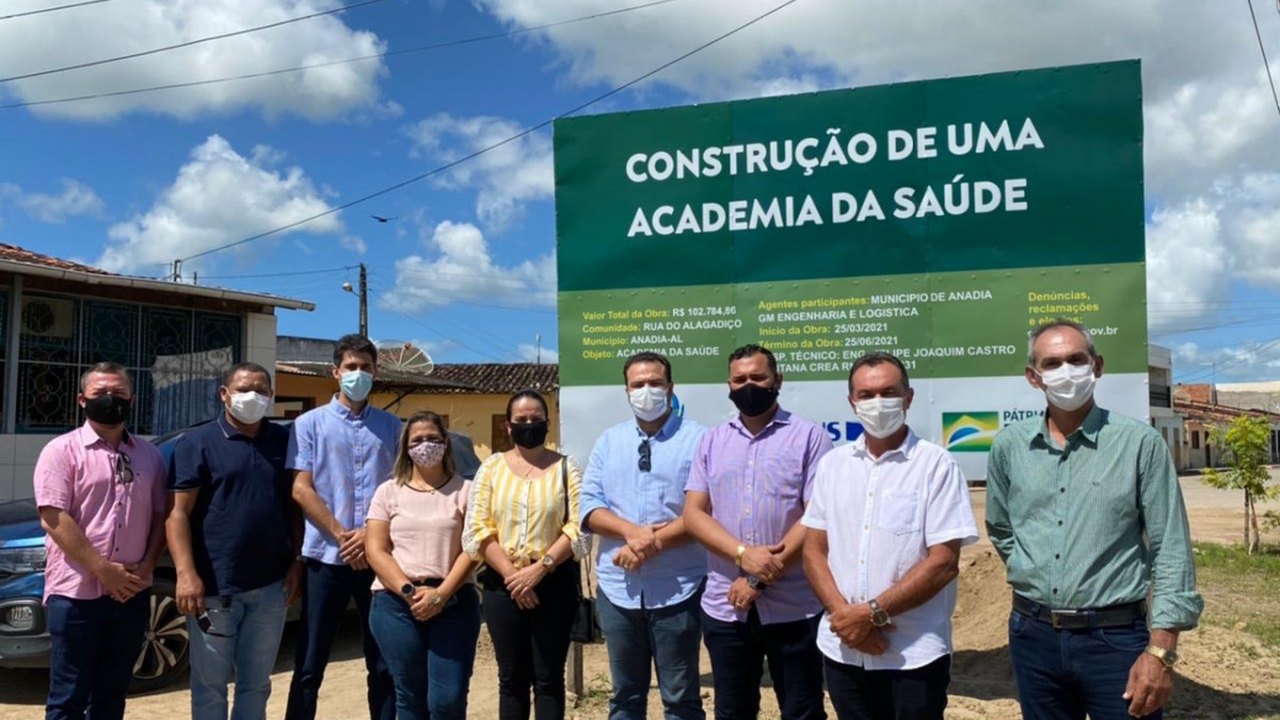 Escolas da Rede Municipal de Anadia recebem computadores e impressoras