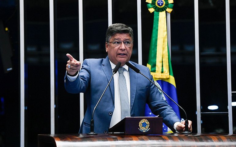 Carlos Viana propõe ampliação dos poderes das CPIs
