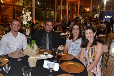 DSC_3166-(Copy).jpg