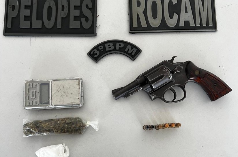 Denúncia resulta na apreensão de arma e drogas pela PM em Arapiraca