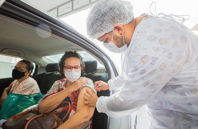 Prefeitura de Arapiraca aplica mais de 1500 doses de vacina contra Covid-19 neste sábado 