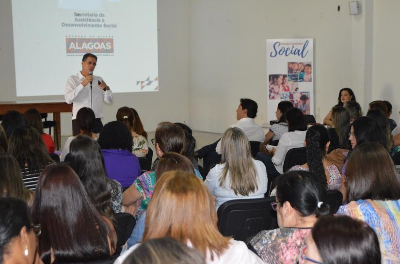 Gestores são orientados sobre o envio de dados para o Censo Suas 2016