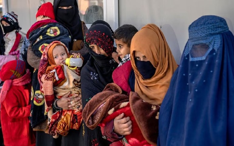 Taleban dificulta venda de pílulas anticoncepcionais a mulheres no Afeganistão