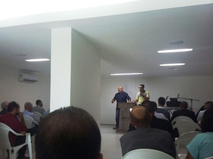 Primeira reunião de maio da Opeal tem pregação de pastor argentino