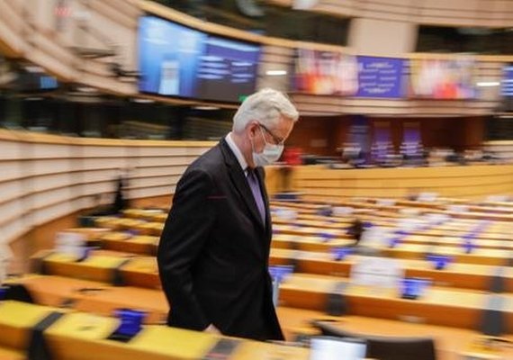 UE promete mais 200 mi de doses de vacinas a países pobres até meados de 2022