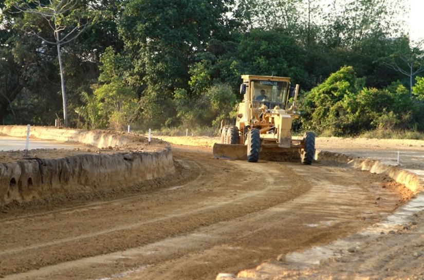 Eixo Quartel: Terraplanagem tem início na área do quartel