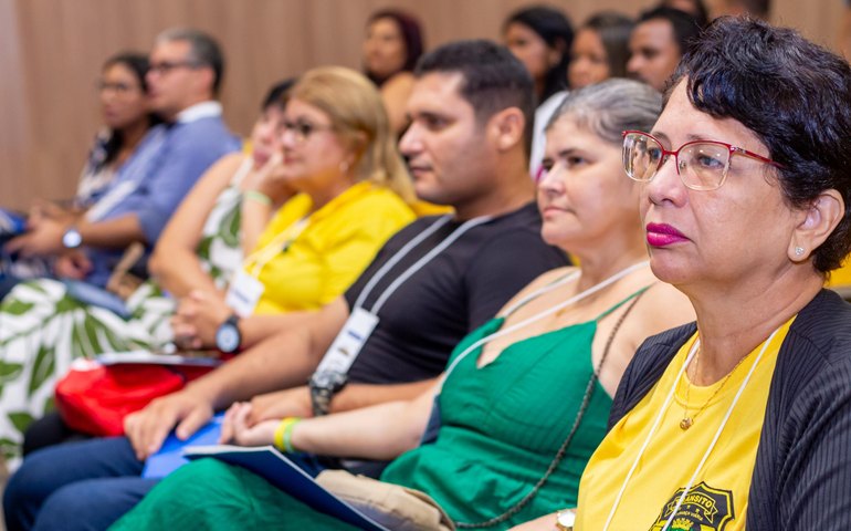 Programa Detran na Escola capacita profissionais para educar sobre práticas no trânsito