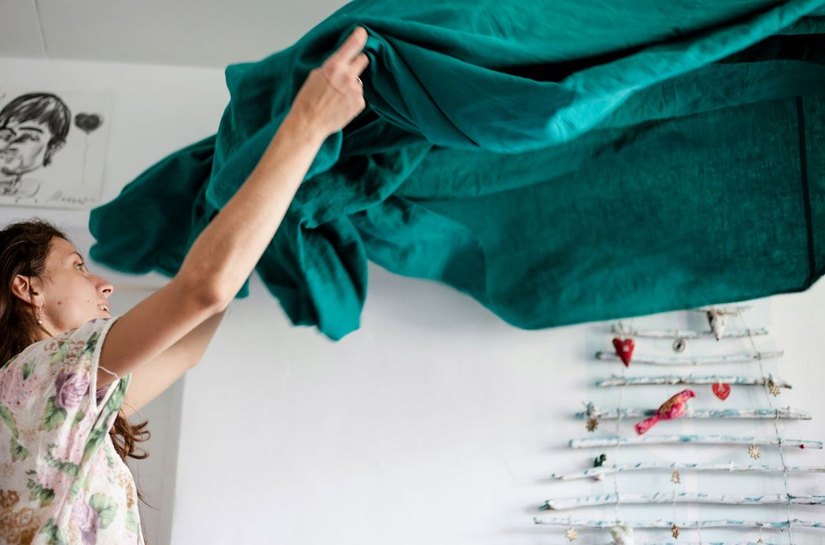 Mulheres enfrentam “escala 7x0” com trabalho de cuidado, aponta pesquisa
