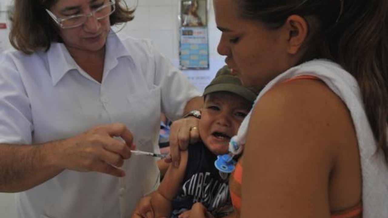 Vacinação contra gripe começa hoje e inclui maior número de crianças