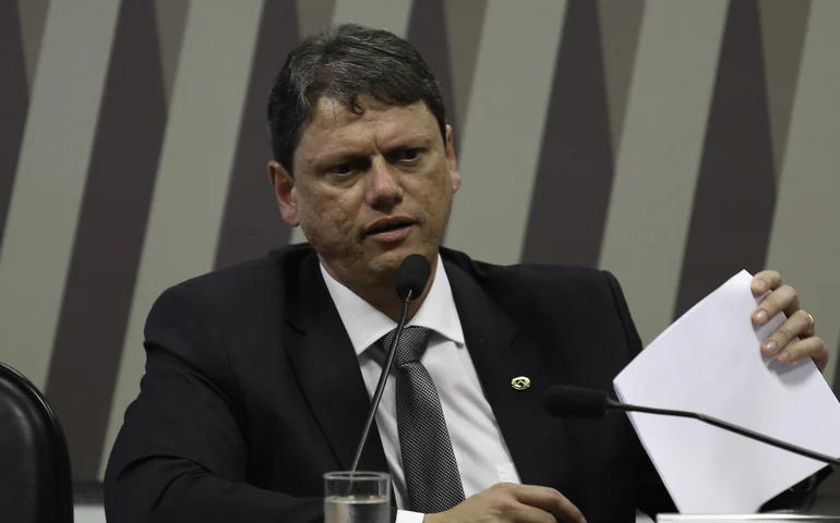 Tarcísio faz leilão de 3 linhas da CPTM; veja quem é o ganhador