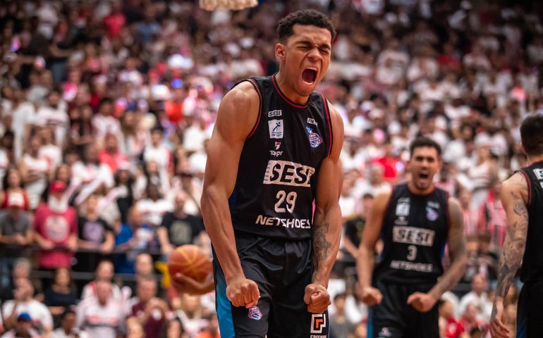 Franca derrota São Paulo em casa e se sagra bicampeão do NBB