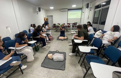 Samu recebe visita técnica de acadêmicos de enfermagem da Faculdade Estácio