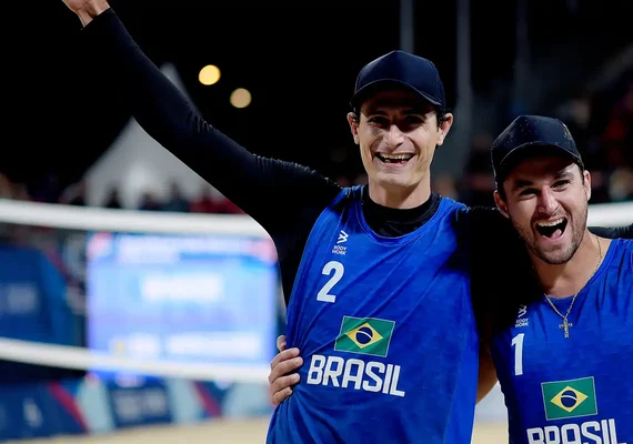André e George mostram confiança em voltar de Paris-2024 com medalha no vôlei de praia