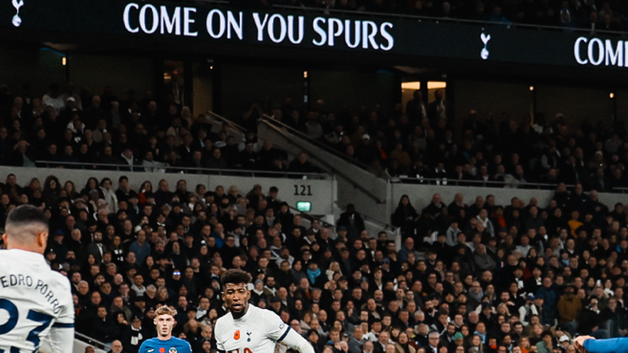 Torcedor é banido de estádios por três anos após gestos racistas contra Son, do Tottenham