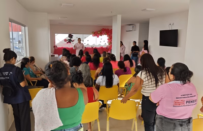 Serviços do Complexo de Saúde Dr. Hélio Lopes orientam mulheres de Penedo sobre prevenção ao câncer de mama e de colo do útero