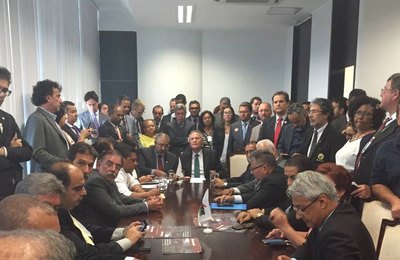 Renan recebe dirigentes sindicais para discutir a reforma Trabalhista