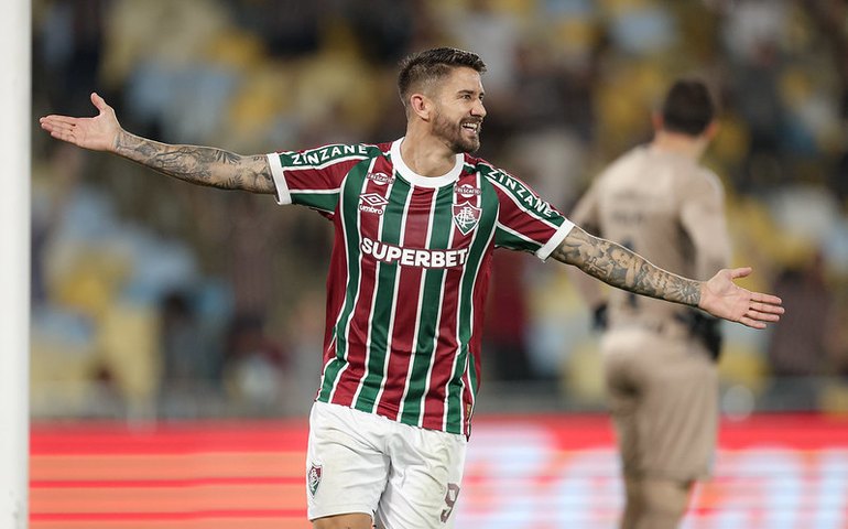 Everaldo marca de novo, Fluminense vence o Grêmio e quebra jejum pelo Brasileirão