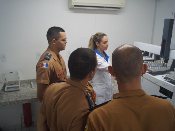 Cadetes do Corpo de Bombeiros fazem visita técnica à sede da Polícia Científica e Instituto de Criminalística de Maceió