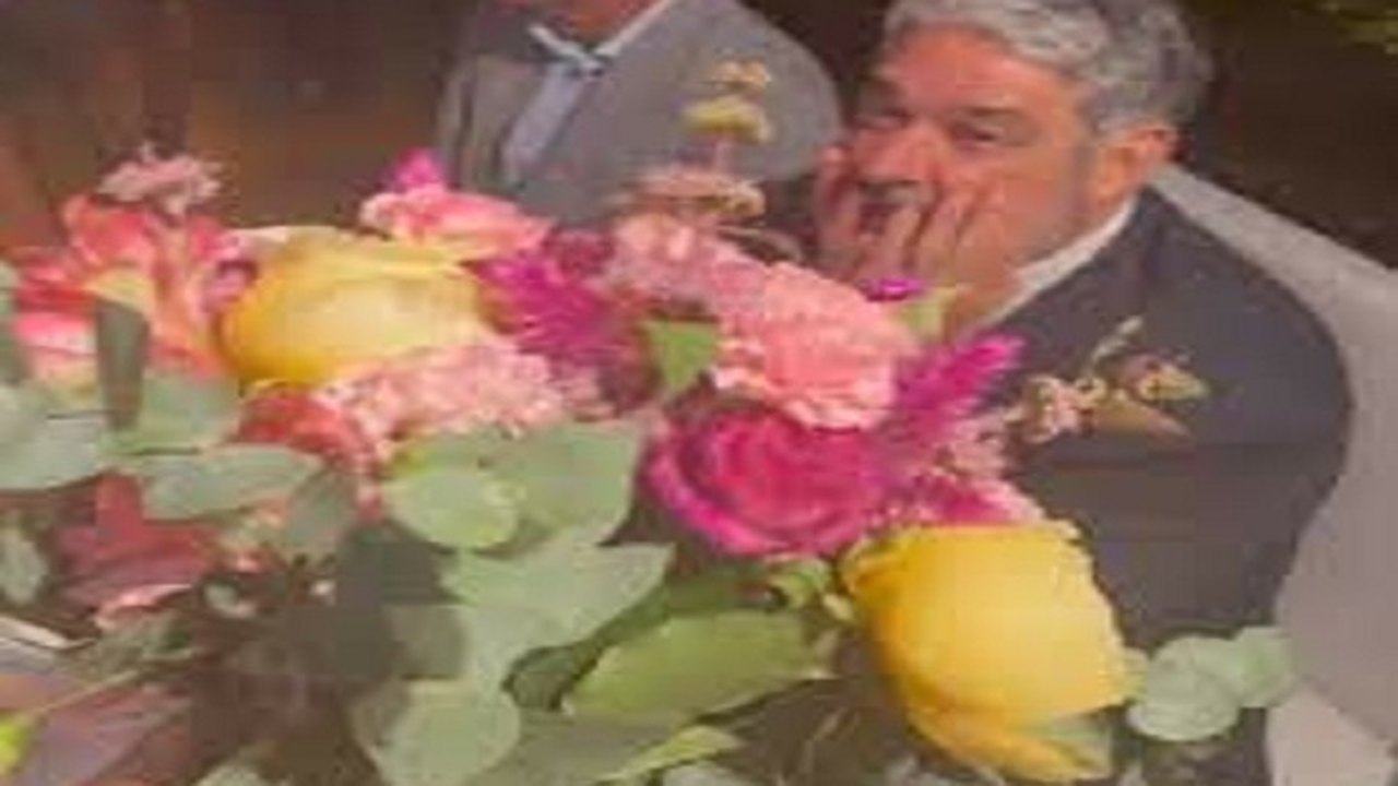 Filha de William Bonner mostra ele ‘nervoso’ ao vê-la com buquê de noiva