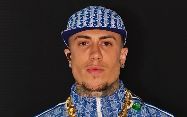 Após polêmica, Lorena Maria anuncia boletim de ocorrência contra MC Daniel