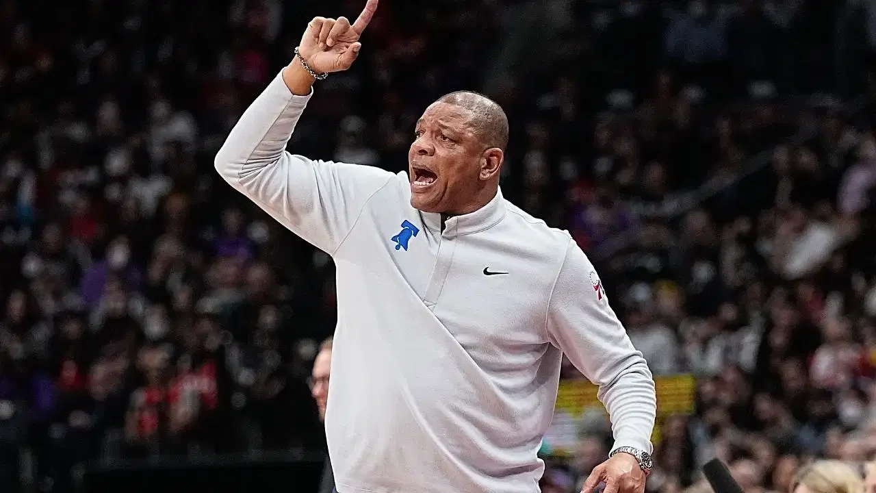 Um dia após demitir técnico, Bucks acerta com Doc Rivers, campeão da NBA em 2008