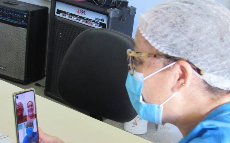 Redes sociais diminuem distância entre usuários e profissionais dos Caps