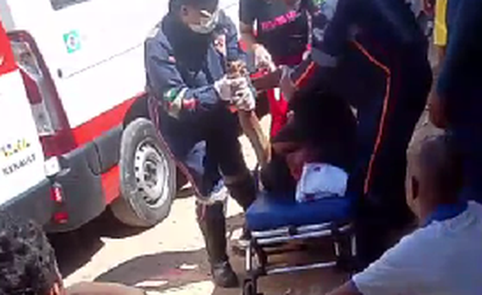 Mulher fica desacordada após ser agredida a pedradas pelo marido no Benedito Bentes