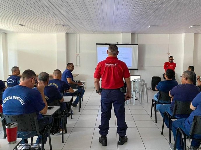 Nova turma de Instrução de Armamento e Tiro inicia atividades nesta sexta (3)