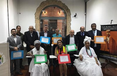 Defensores da cultura africana são homenageados com a Comenda Tia Marcelina  
