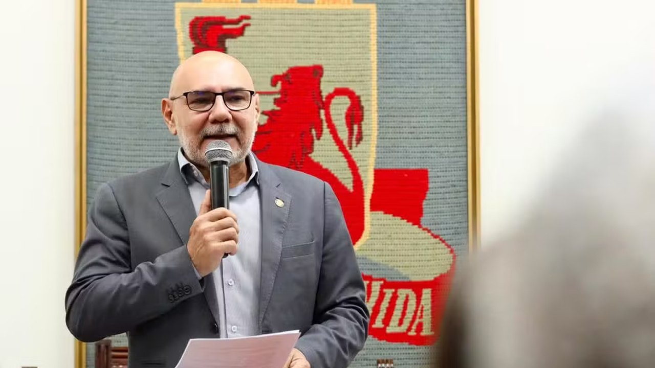 Reitor da UFPE estima prejuízo de incêndio em cerca de R$ 100 milhões