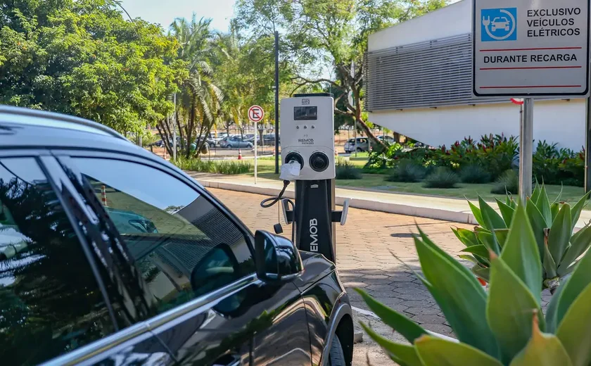 Imposto de Importação para carros elétricos será retomado em 2024