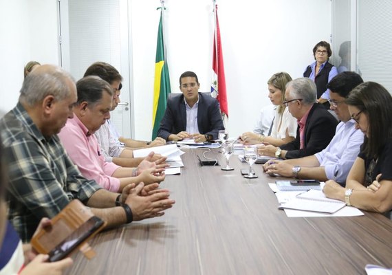 Cosems discute com Sesau pautas de interesse dos municípios alagoanos