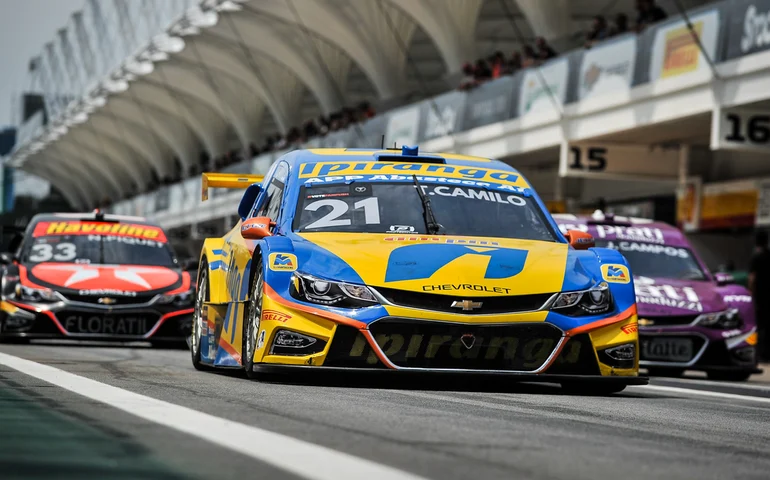 Felipe Fraga faz 3ª pole da temporada da Stock Car após ameaça de chuva em Mogi Guaçu