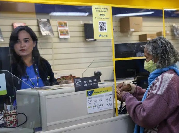 Correios já atenderam mais de 300 mil aposentados e pensionistas sobre descontos associativos indevidos