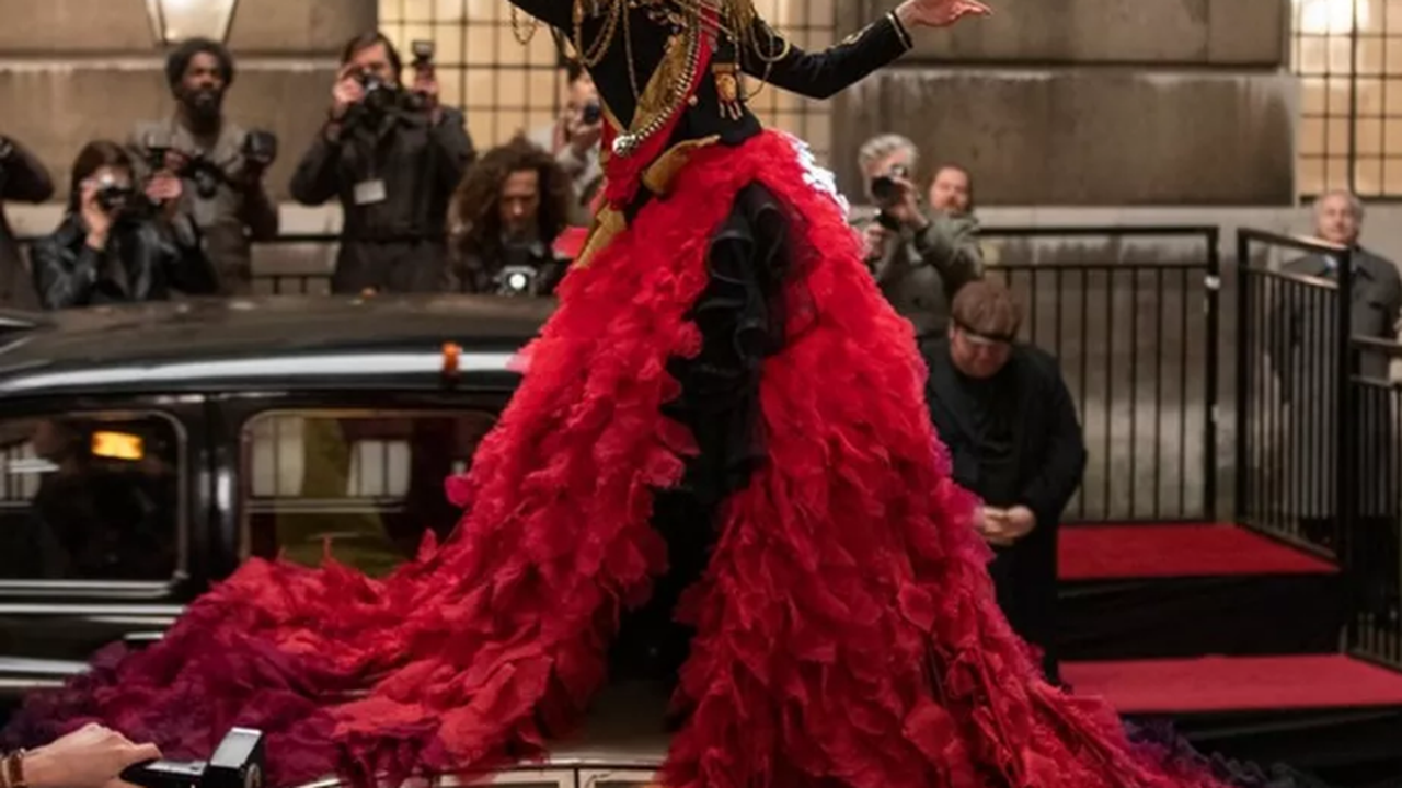 Oscar: Jenny Bevan vence o Oscar de melhor figurino por Cruella