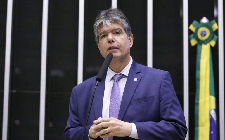 Comissão aprova projeto que amplia penas para o crime de bullying