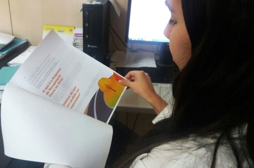 Cartilha explica o funcionamento do programa para negociar débitos do IPVA