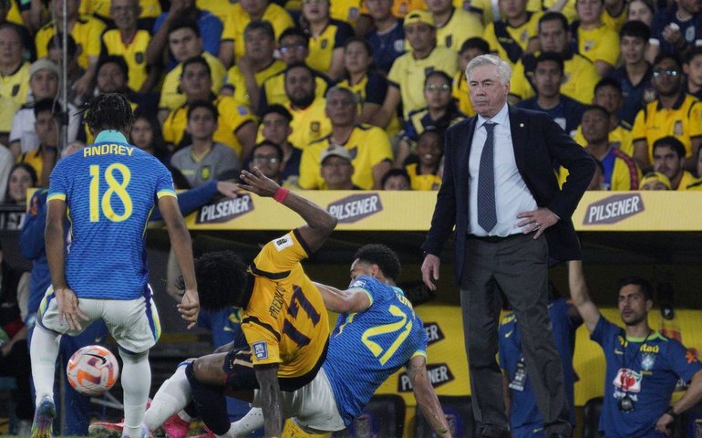 Brasil lembra time de Dorival com empate sem brilho no Equador na estreia de Ancelotti